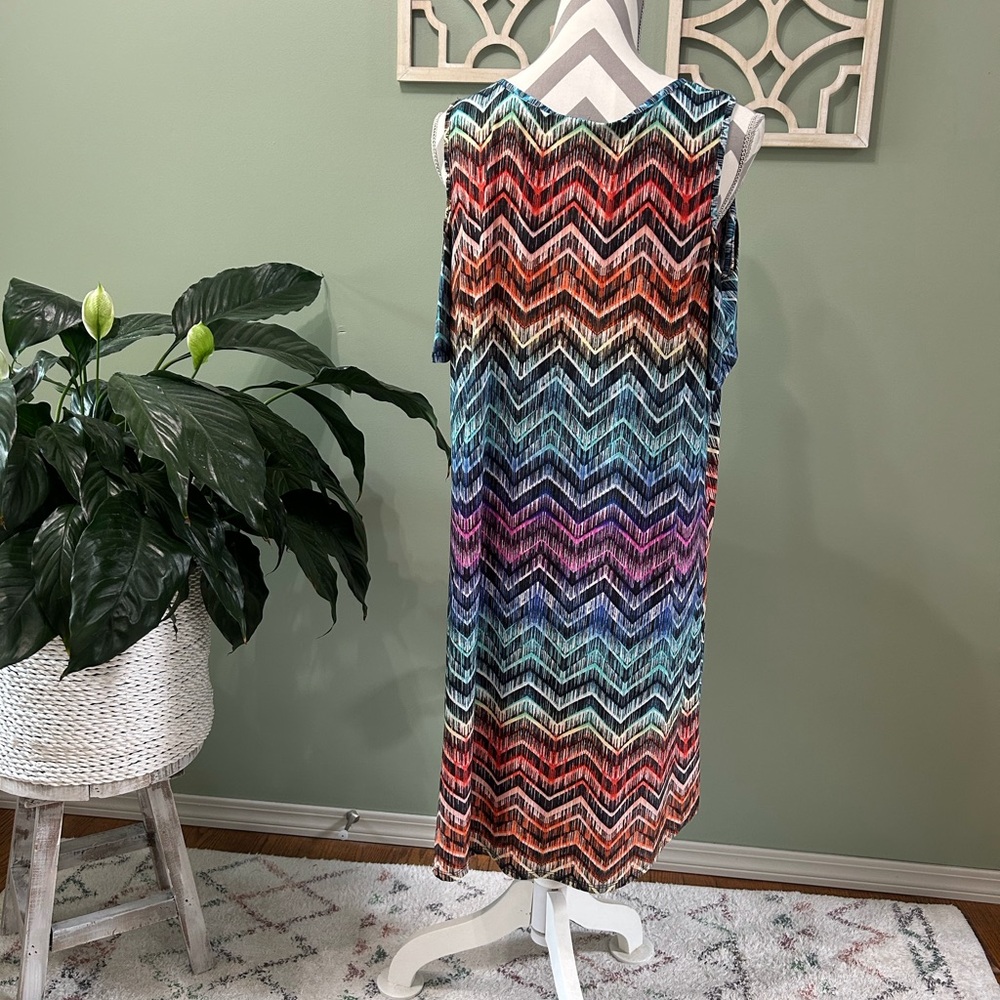Messini Chevron Pattern Dress - Picture 2 of 4